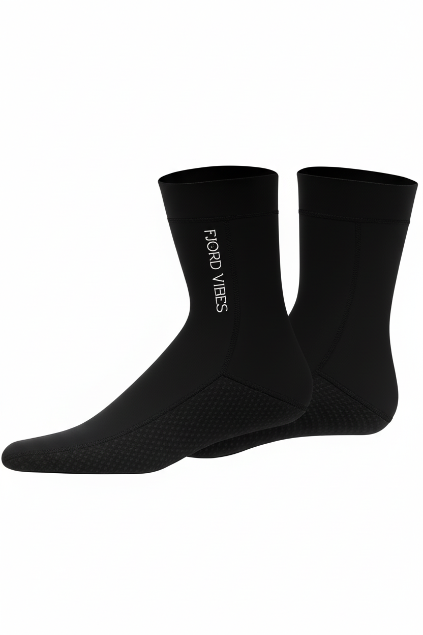 produkt bilde av svarte neoprensokker fra Fjord Vibes 5mm tykke