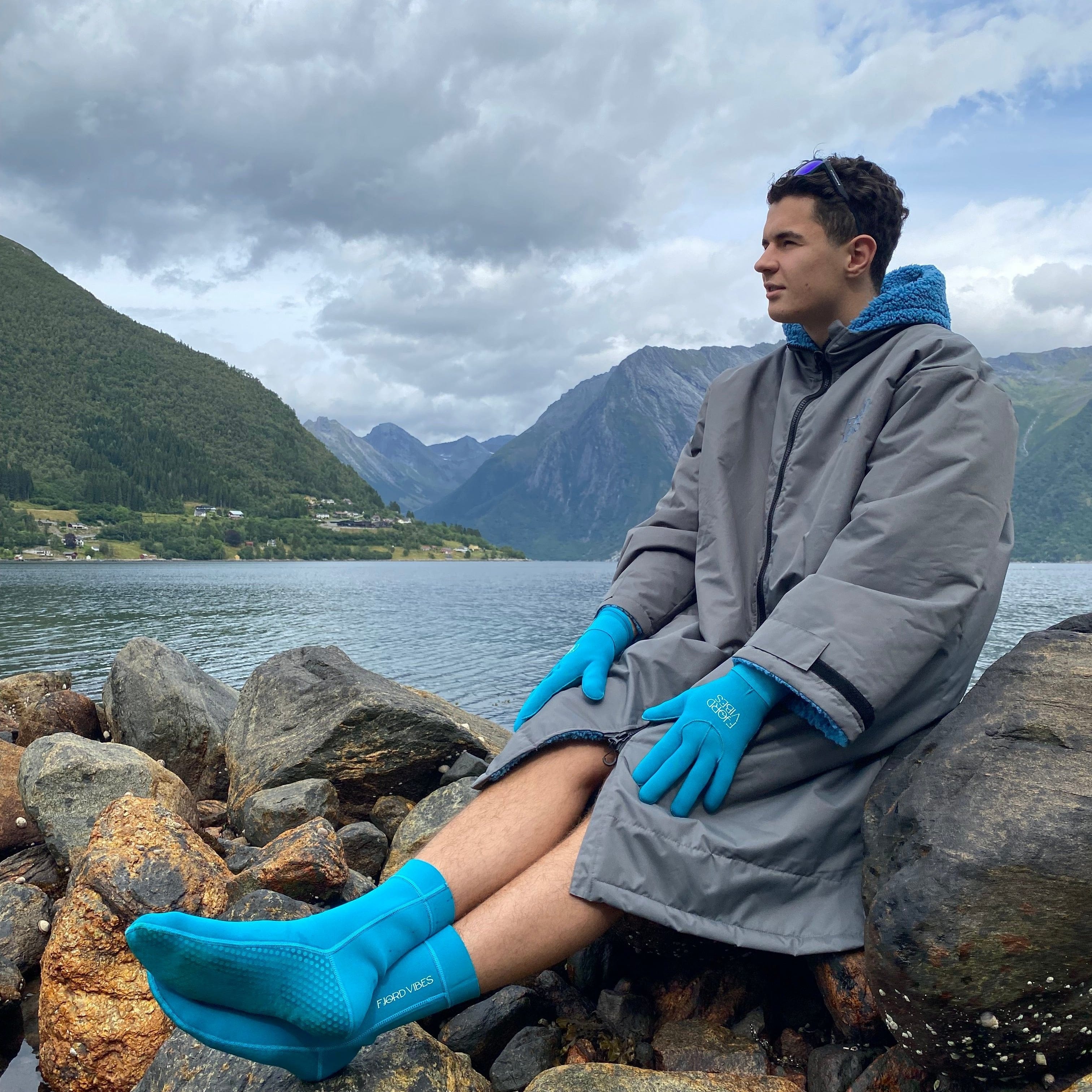 Salty but Sweet™ Polar Fjord Robe ECO, Glacier-blue surf-robe - DoUdare